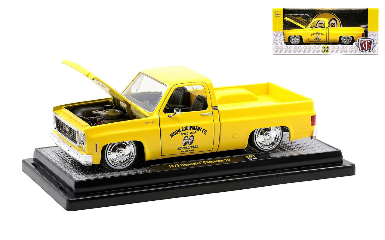 M2 Machines 1:24 1973 Chevrolet Cheyenne 10 Moon Equipment HE