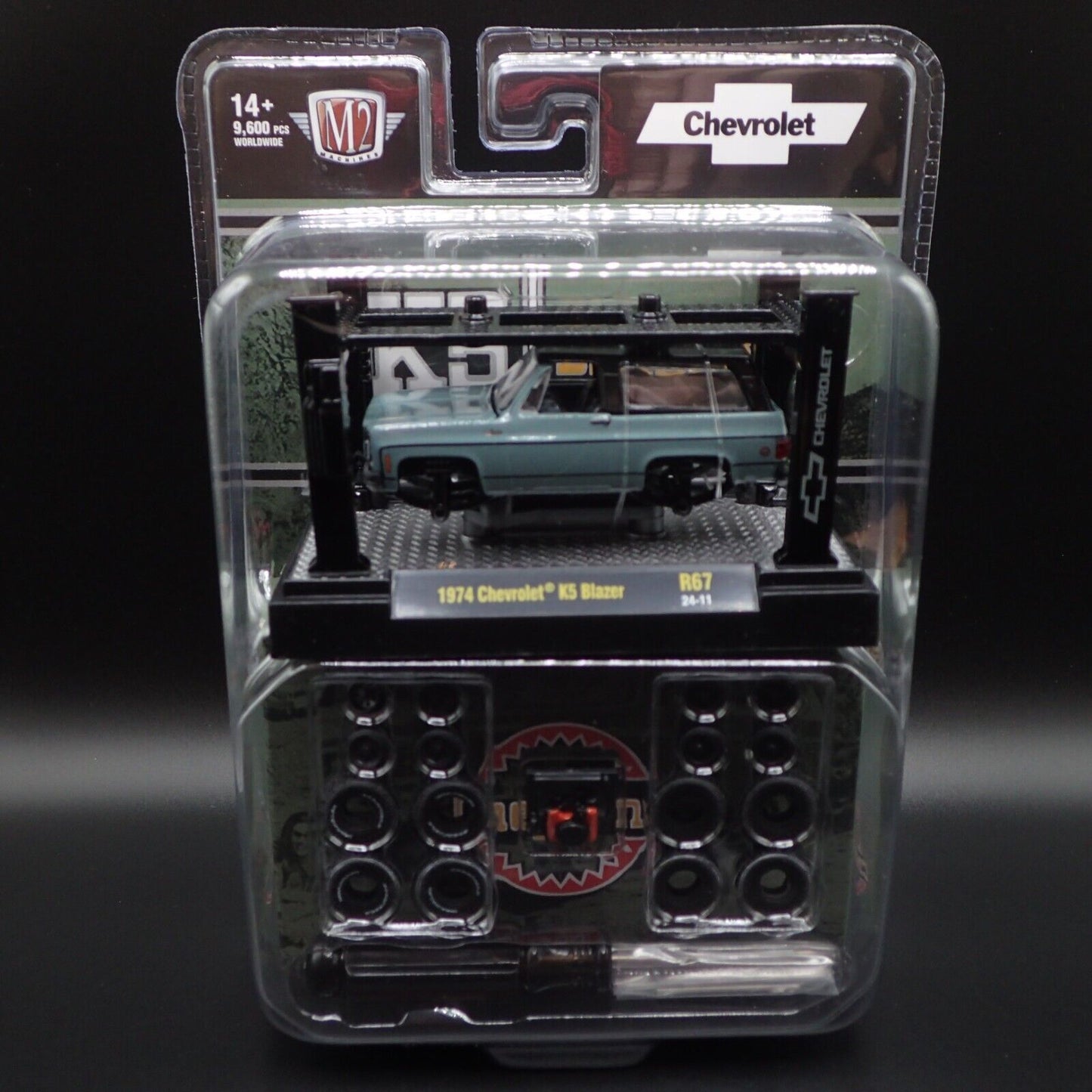 M2 Machines 1974 Chevrolet K5 Blazer Model Kit HE