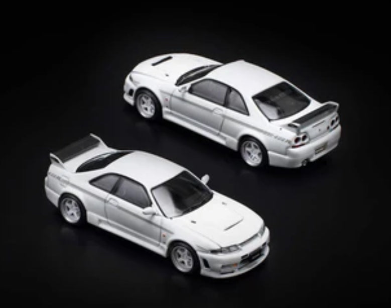 PopRace Nissan GT-R R33 Nismo 400R White