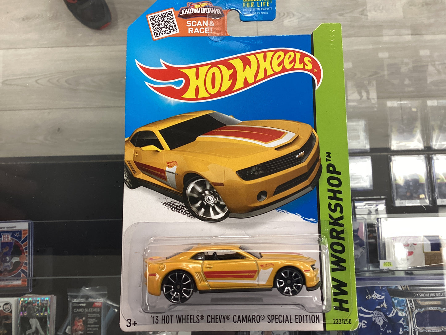HE HotWheels HW Workshop ‘13 Hot Wheels Chevy Camaro Special Edition