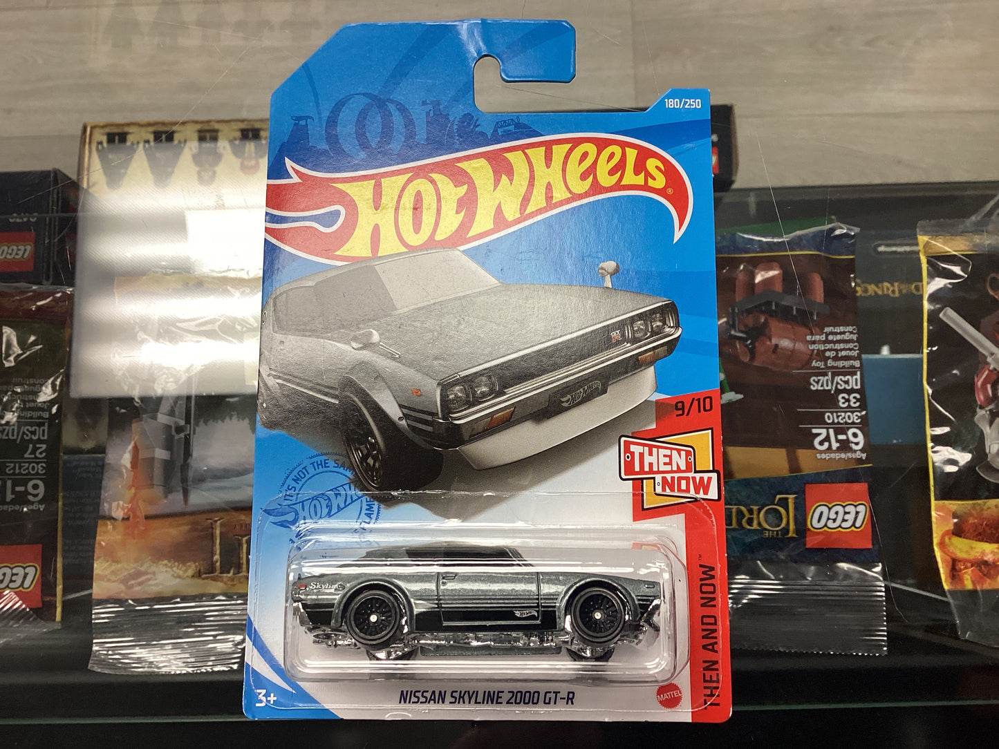 HE HotWheels Then And Now Nissan Skyline 2000 GT-R