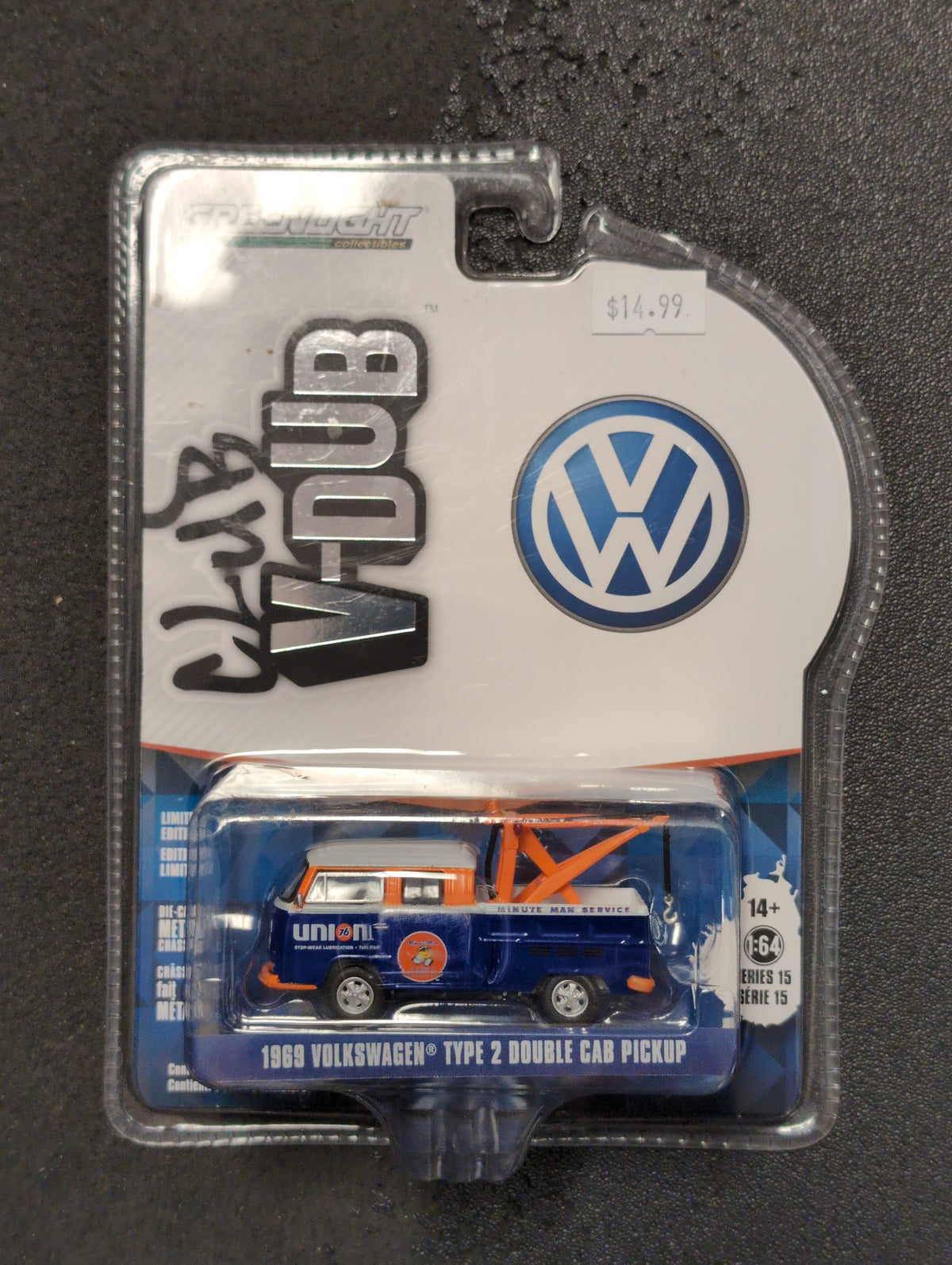 1969 Volkswagen Type 2 Double Cab Pickup Greenlight Collectibles Limited Edition Die-Cast Metal Union 76 Minute Man Service