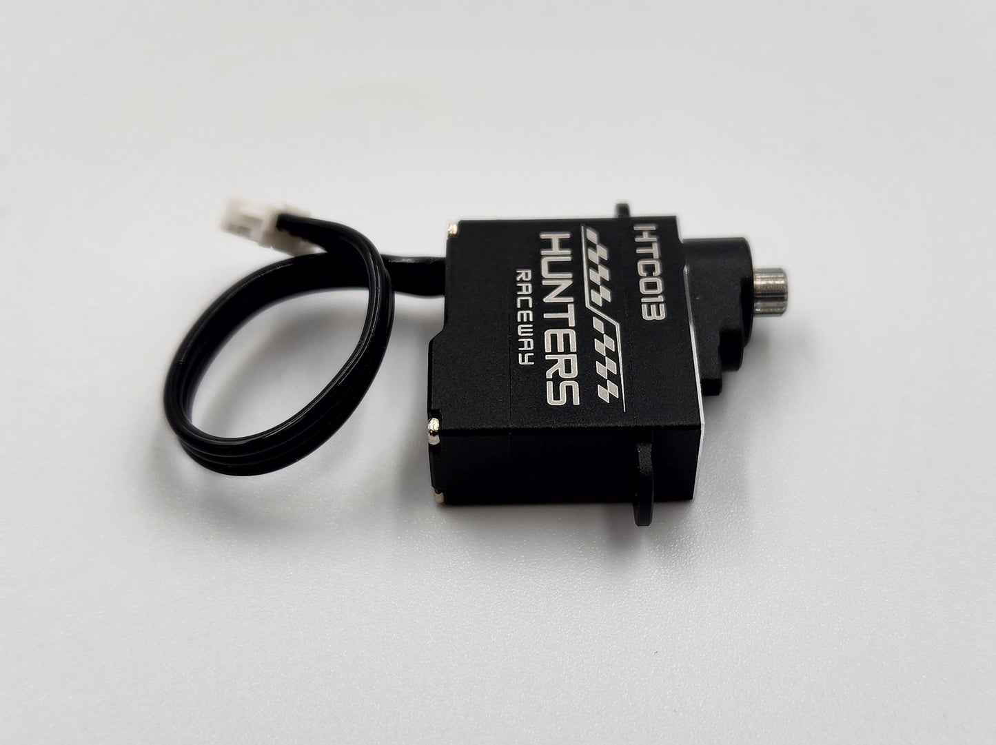 HTC013 Hunters Toys & Collectibles 1/28 Micro Servo