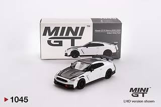 Mini-GT Nissan GT-R Nismo (R35) 2024 Brilliant White Pearl #1045