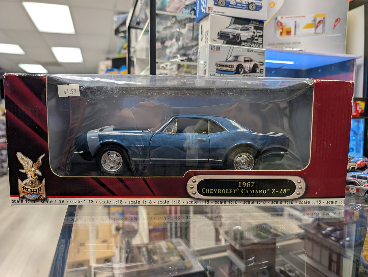 Road Signature 1967 Chevrolet Camaro Z-28 Die Cast Metal Collection Deluxe Edition 1:18 Scale Diecast Model