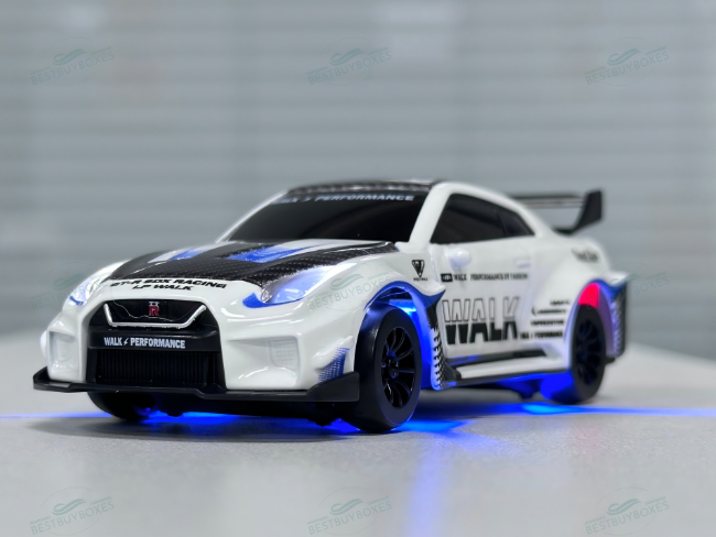 D43-02Q10 1:43 Alloy Drift Car GTR Walk- White