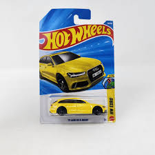 Hot Wheels 17 Audi RS 6 Avant