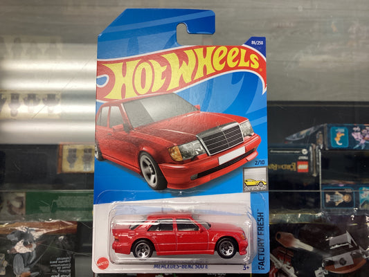 HE HotWheels Factory Fresh Mercedes-Benz 500 E