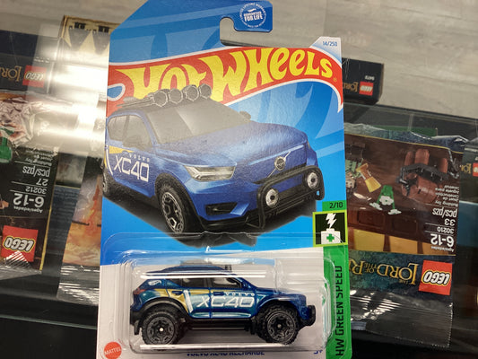 HE HotWheels HW Green Speed Volvo XC40 Recharge